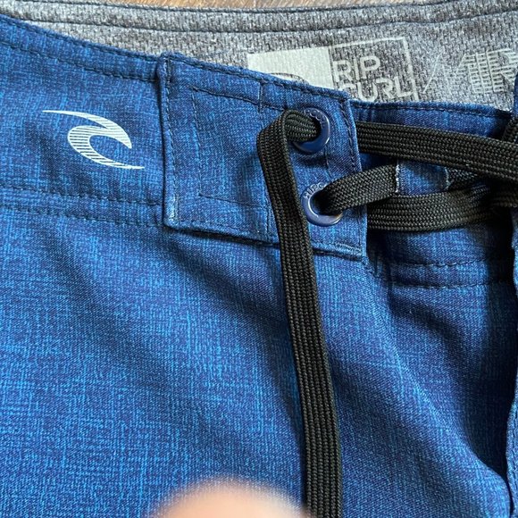 Rip Curl Mirage Boardshorts - Size 28 - Picture 4 of 8